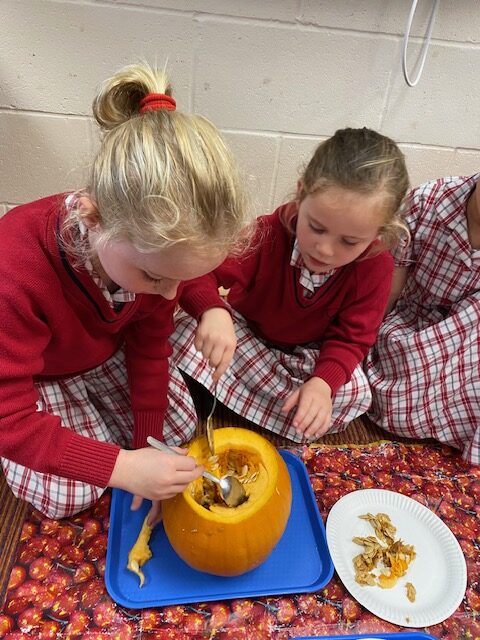 A splash of harvest colour!, Copthill School