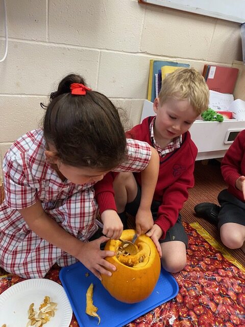 A splash of harvest colour!, Copthill School
