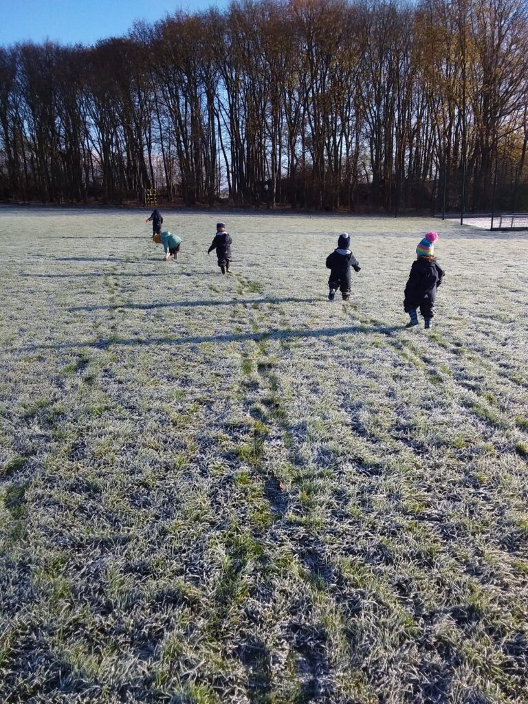 A frosty morning at Forest School, Copthill School