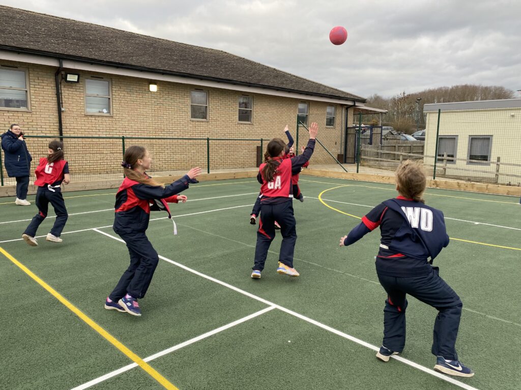 Set piece practice in netball, Copthill School